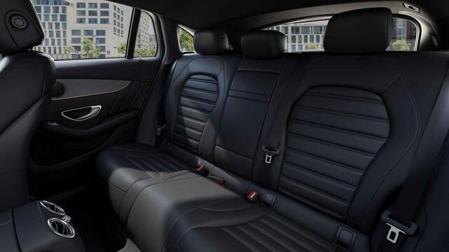Mercedes-Benz EQC 400 4MATIC AMG Line 80 kWh | Schuif/kanteldak | Memory | Lederen bekleding | Stoelventilatie | Trekhaak |