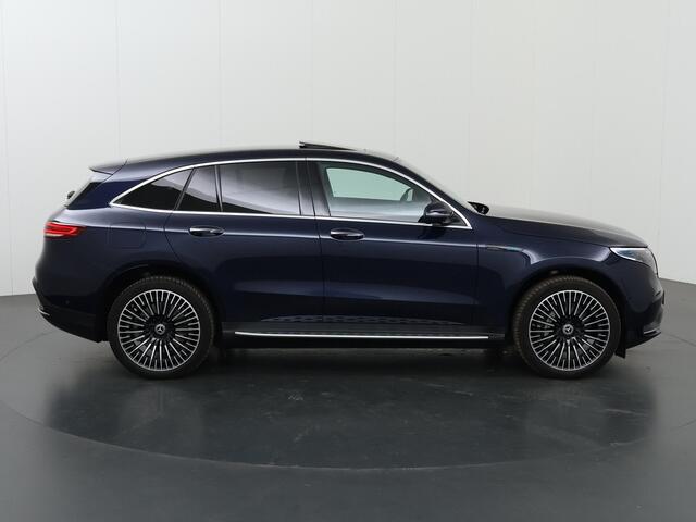 Mercedes-Benz EQC 400 4MATIC Luxury Line 80 kWh | AMG | Distronic | Schuif\kantel dak | Head-up Display | 360 °C Camera | Multibeam | Trekhaak | Sfeerverlichting