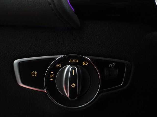 Mercedes-Benz EQC 400 4-MATIC AMG Line 80 kWh | Schuifdak | Memory | 360 gr Camera | Keyless Go | Alarm| Tredeplanken | Car Play | Inclusief 24 maanden Mercedes-Benz Certified garantie voor Europa.