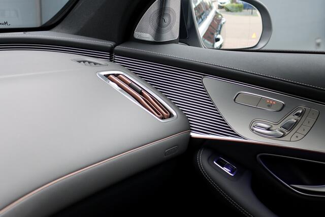 Mercedes-Benz EQC 400 4MATIC AMG Line Premium+ 80 kWh | ex BTW ¤ 34.000,- | Schuifdak | Distronic+ | Memory | Surround Camera | HUD | Leder | Trekhaak | Keyless Go | Augmented Reality | Rijassistentiepakket |