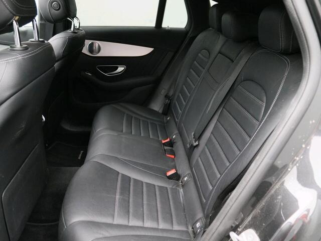 Mercedes-Benz EQC 400 4MATIC Premium Plus 80 kWh AMG Premium Plus 80 kWh | Burmester® | Rijassistentiepakket | Schuifdak | Head-up display | 360°-Camera | Alarm. Inclusief 24 maanden MB Certified garantie voor Europa.