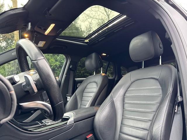 Mercedes-Benz EQC 400 4MATIC 80KWH BUSINESS SOLUTION AMG TREKHAAK/SCHUIF- KANTELDAK/LEER/LED/HUP/360CAM/ACARPLAY/FABRIEKSGARANTIE