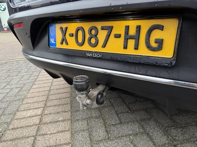 Mercedes-Benz EQC 400 4MATIC Business Solution AMG 80 kWh SOH 97% | SCHUIFDAK | ELEKTRISCHE TREKHAK | CAMERA | MERCEDES DEALER ONDERHOUDEN | AMBILIGHT SFEERVERLICHTING | RIJKLAAR GELEVERD MET 12 MND BOVAG GARANTIE|