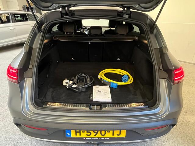 Mercedes-Benz EQC 400 4MATIC AMG Premium 80 kWh | PANO | TREKHAAK | 95% SOH | BURMESTER |