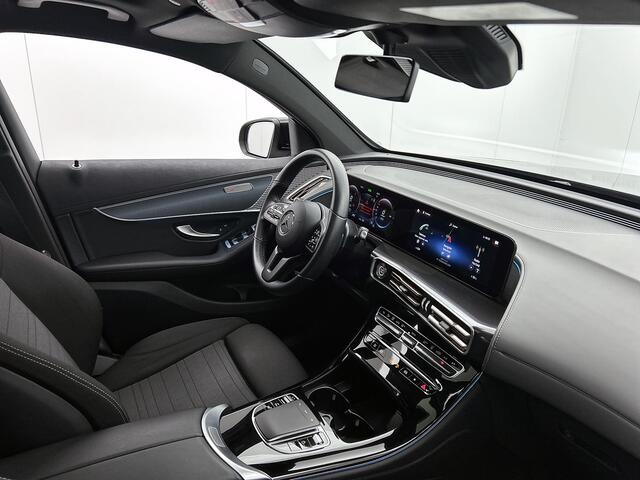 Mercedes-Benz EQC 400 4MATIC 80 kWh | Schuifdak | Trekhaak | Adaptive Cruise Control | Privacy Glass | 360gr Camera | Dodehoek assistent Inclusief 24 maanden Mercedes-Benz Certified garantie voor Europa.