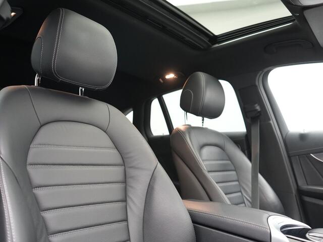 Mercedes-Benz EQC 400 4MATIC Business Solution AMG 80 kWh 408pk Dealer O.H. | Panodak | Adaptive Cruise | Head Up | 360 Camera | Burmester Audio | Lederen Sportstoelen Massage & Memory | Sfeerverlichting | Blis | Widescreen Navi | Stoelverwarming | DAB |
