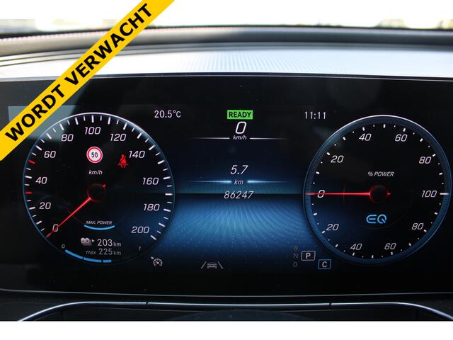 Mercedes-Benz EQC 400 4MATIC 80kWh (SOH 95.84%) Luxury LEDER SCHUIFDAK KEY-LESS GO TREKHAAK SFEER