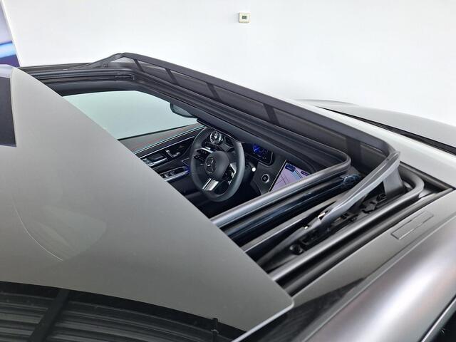 Mercedes-Benz EQE 350 AMG Line | Matgrijs | Premium Pakket | Night Pakket | Rijassistentiepakket Plus | Panoramadak | AIRMATIC Luchtvering | Burmester 3D Surround Sound | 360° Camera | Stuurverwarming | Apple CarPlay | Android Auto | Showmodel