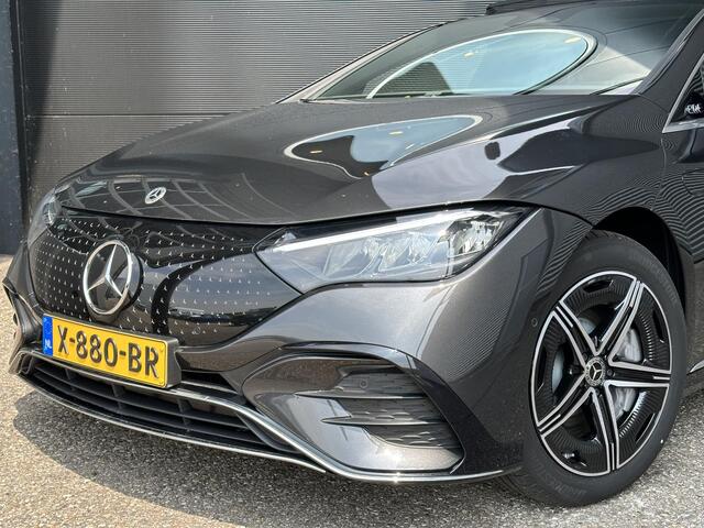 Mercedes-Benz EQE 300 AMG | Head-Up Display | Panoramadak | Achteruitrijcamera | Sfeerverlichting | Memorystoelen Verwarmd | Apple & Android Carplay | Showmodel SALE
