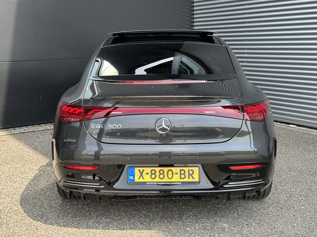 Mercedes-Benz EQE 300 AMG | Head-Up Display | Panoramadak | Achteruitrijcamera | Sfeerverlichting | Memorystoelen Verwarmd | Apple & Android Carplay | Showmodel SALE