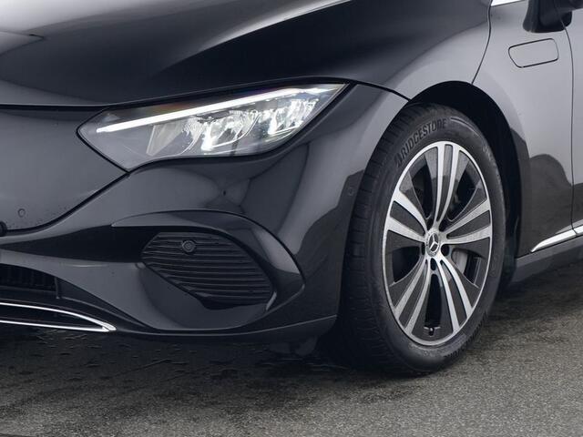 Mercedes-Benz EQE 300 89 kWh MBUX Navi Stoelverwarming LED Trekhaak 19 Inch Camera