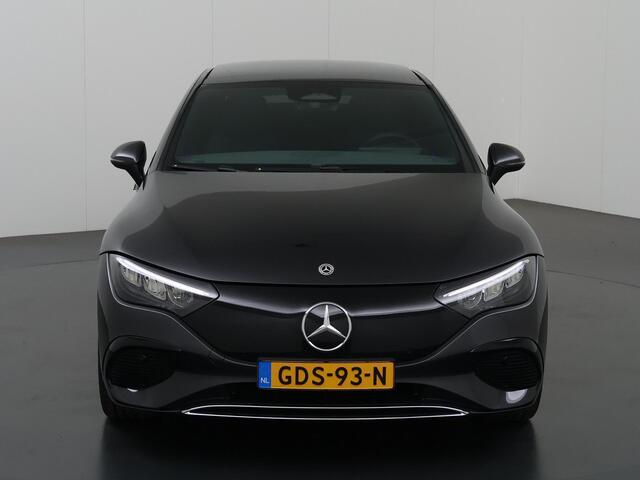 Mercedes-Benz EQE 300 Business Edition 89 kWh | Achteruitrijcamera | Panoramaschuifdak | Smartphone-integratie | Stoelverwarming |
