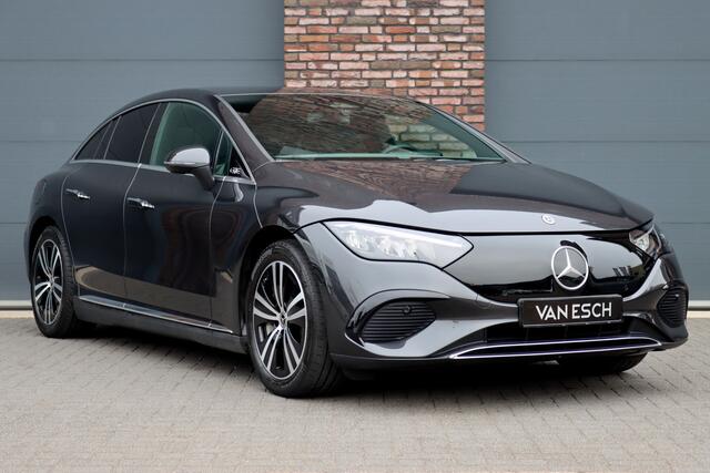 Mercedes-Benz EQE 300 Luxury Line 89 kWh | Distronic | Verwarmd Stuurwiel | Memory | Leder | Warmtepomp | Camera | Apple Carplay/Android Auto | High Perf. LED |