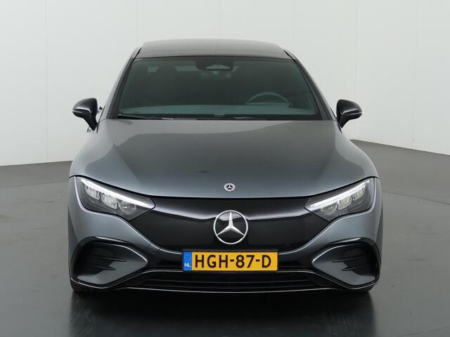 Mercedes-Benz EQE 300 AMG Night 90 kWh | Panoramadak | Luchtvering | 21 inch Multispaaks velgen |