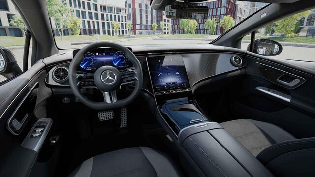 Mercedes-Benz EQE 300 AMG Line 89 kWh | Night | Trekhaak | Sfeerverlichting | Memory | Distronic |