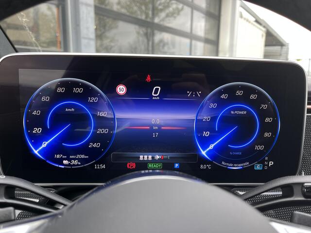 Mercedes-Benz EQE 300 Business LIMITED | Panoramadak | Donkergetint Glas Achter | Apple CarPlay | Android Auto | Sfeerverlichting | Stoelverwarming | Parkeersensoren | Achteruitrijcamera | Elektrisch Inklapbare Buitenspiegels