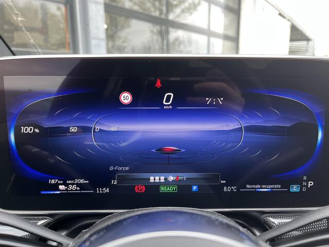 Mercedes-Benz EQE 300 Business LIMITED | Panoramadak | Donkergetint Glas Achter | Apple CarPlay | Android Auto | Sfeerverlichting | Stoelverwarming | Parkeersensoren | Achteruitrijcamera | Elektrisch Inklapbare Buitenspiegels