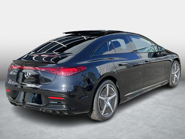 Mercedes-Benz EQE 300 Sport Edition LIMITED | AMG Line | Night Pakket | Panoramadak | DISTRONIC Afstandsassistent | Dodehoekassistent | Apple CarPlay | Android Auto | Elektrisch Verstelbare Stoelen + Memory | Sfeerverlichting | Stoelverwarming | Achteruitrijcamera