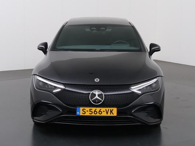 Mercedes-Benz EQE 350 AMG Line 89 kWh | Night | Panoramadak | Burmester | Headup | Luchtvering | Digital Light | 360 graden camera | 21" lichtmetalen velgen |