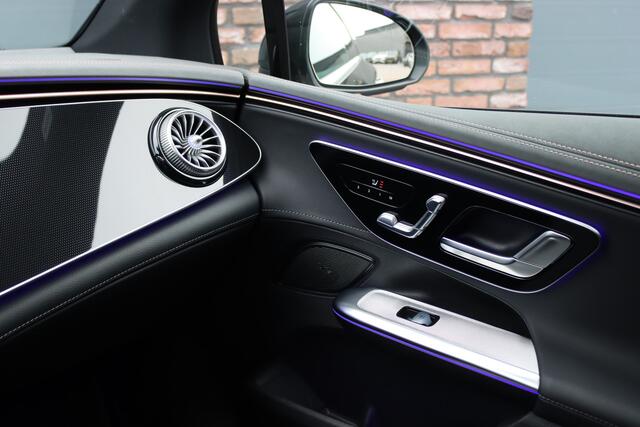 Mercedes-Benz EQE 300 Luxury Line 89 kWh | 39.500,- ex | Distronic | Panoramadak | Verwarmd Stuurwiel | Memory | Leder | Warmtepomp | Camera | Rijassistentiepakket | Digital Light |