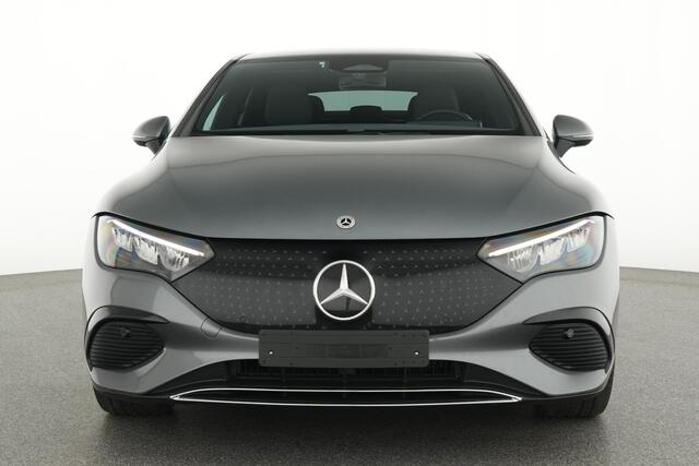 Mercedes-Benz EQE 300 Luxury Line 89 kWh | Led koplampen | Alarm Klasse 3 | Apple CarPlay | Sfeerverlichting | Inclusief 24 maanden Mercedes-Benz Certified garantie voor Europa.