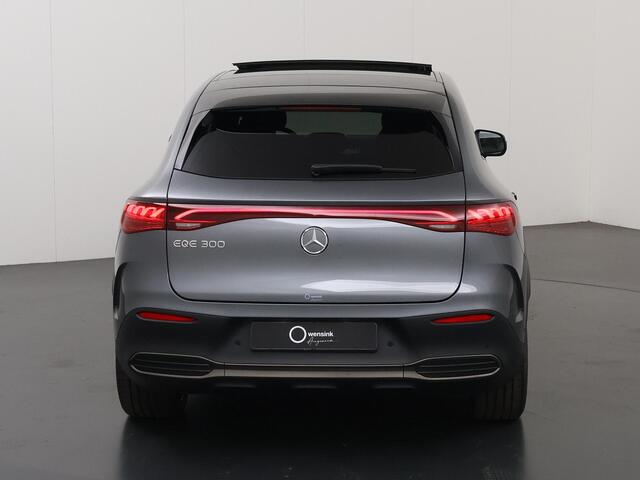 Mercedes-Benz EQE SUV 300 AMG Line 91 kWh | Nieuwprijs 106.261 euro | Panoramadak | Massage | Digital light | Meesturende achteras |
