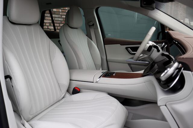 Mercedes-Benz EQE SUV 350+ AMG Line 91 kWh | Hyperscreen | Achterasbesturing | Distronic+ | Surround Camera | Verwarmd Stuurwiel | Digital Light | Keyless Go | Parfumering | 22kW | Memory |