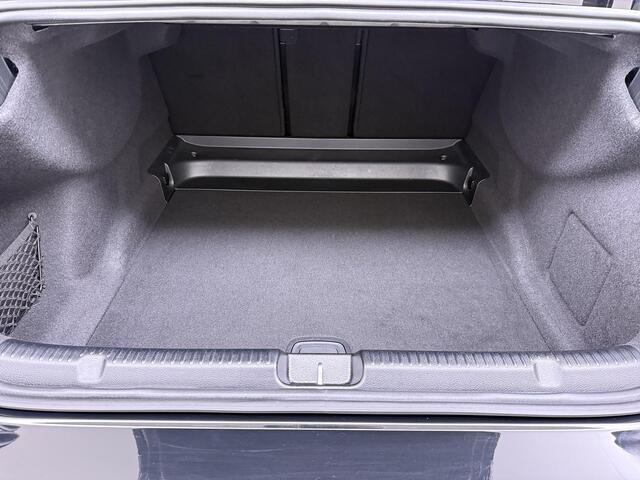 Mercedes-Benz EQE 300 Business Line AMG 89 kWh Sfeerverlichting | Memory | LMV |