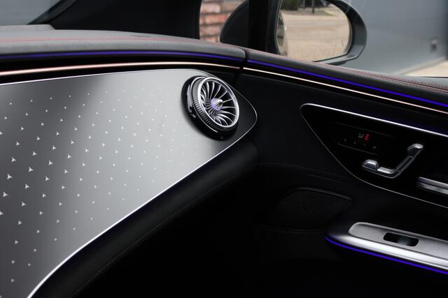 Mercedes-Benz EQE 300 AMG Line 90 kWh | Airmatic | Distronic | Panoramadak | Warmtepomp | Memory | Camera | Keyless Go | Dodehoekassistent | High Perf. LED |