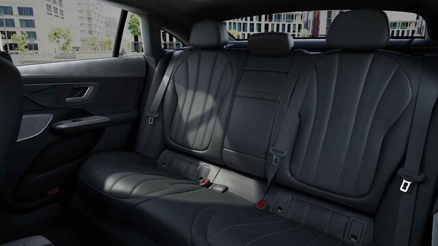 Mercedes-Benz EQE 300 Luxury Line 89 kWh | Digital Light | Memory | Burmester | 360 graden camera | Sfeerverlichting |