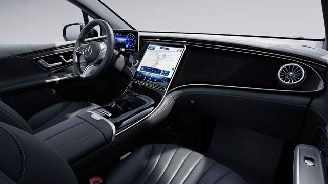 Mercedes-Benz EQE SUV 300 Business Edition 91 kWh | Panoramadak | Trekhaak | Memory | Sfeerverlichting |