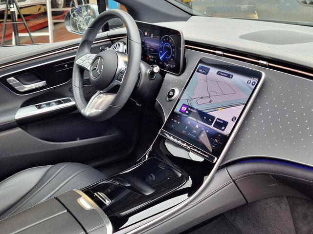 Mercedes-Benz EQE 300 Business Edition 89 kWh | Panoramadak | Achteruitrijcamera | Sfeerverlichting | Stoelverwarming