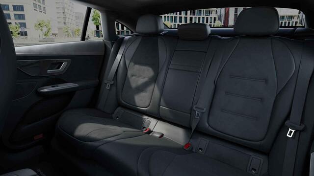 Mercedes-Benz EQE 300 AMG Line 89 kWh | AMG | Panoramadak | Trekhaak | Distronic |