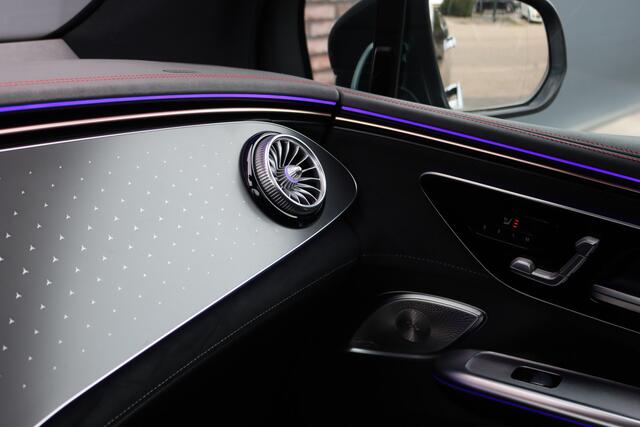 Mercedes-Benz EQE SUV 350 4MATIC AMG Line 91 kWh | Distronic+ | Panoramadak | Memory | Burmester | Digital Light | Trekhaak | Surround Camera | 22kW | Warmtepomp | Keyless Go |