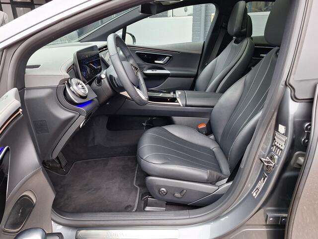 Mercedes-Benz EQE 300 Business Edition 89 kWh | Panoramadak | Achteruitrijcamera | Sfeerverlichting | Stoelverwarming