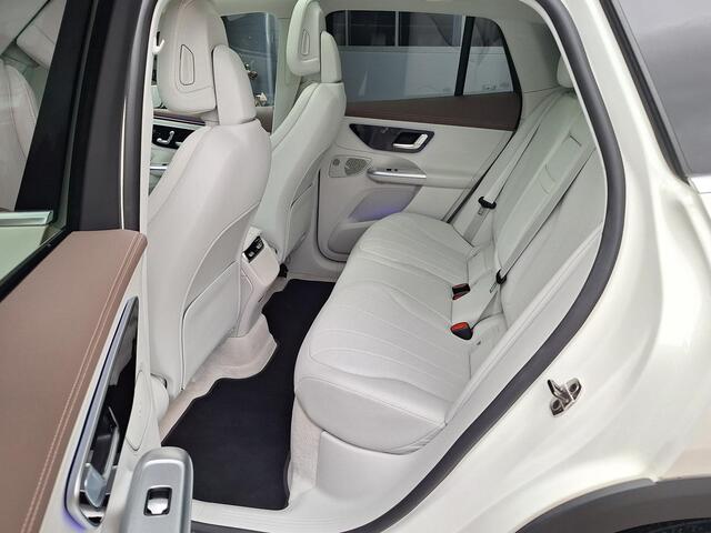 Mercedes-Benz EQE SUV 350+ Luxury Line 91 kWh | Panoramadak | Achteruitrijcamera | Memory pakket | DISTRONIC Afstandsassistent | Stoelverwarming | Sfeerverlichting | Dodehoekassistent | Keyless-GO | Elektrisch Bedienbare Achterklep