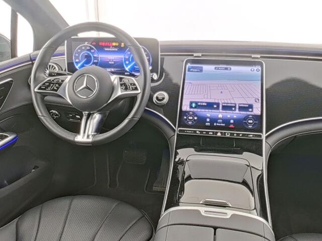 Mercedes-Benz EQE Electric Art 300 Panorama Schuif-Kanteldak | Parkeerpakket met achteruitrijcamera | Rijassistentiepakket, Inclusief 24 maanden Mercedes-Benz Certified garantie voor Europa.