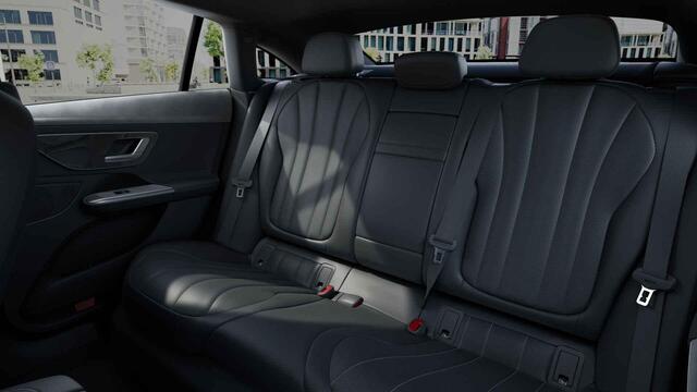 Mercedes-Benz EQE 300 AMG Line 89 kWh | Draadloos laden telefonie | Apple carplay | Sfeerverlichting | Stoelverwarming |