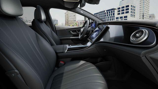Mercedes-Benz EQE 300 AMG Line 89 kWh | Draadloos laden telefonie | Apple carplay | Sfeerverlichting | Stoelverwarming |