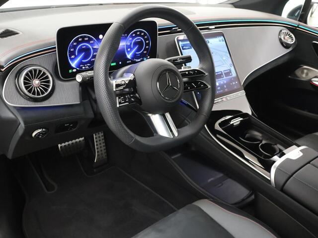 Mercedes-Benz EQE 300 Business Solution AMG 90 kWh | Panoramisch schuifdak | Burmester | AIRMATIC | MBUX augmented reality | Premium Pakket | Akoestisch comfortpakket |