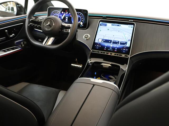 Mercedes-Benz EQE 300 Business Solution AMG 90 kWh | Panoramisch schuifdak | Burmester | AIRMATIC | MBUX augmented reality | Premium Pakket | Akoestisch comfortpakket |