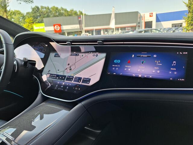 Mercedes-Benz EQS 450+ AMG | Premium PLUS | Executive Rear Pakket | Hyperscreen | Nightpakket | AMG Carbon Sierdelen | Panoramadak | Memorystoelen Verwarmd | Burmester 3D | Head-up Display | Trekhaak | Sfeerverlichting | Apple & Android Carplay | Showmodel