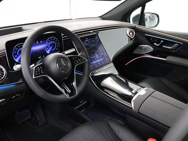 Mercedes-Benz EQS SUV 450 4MATIC 108 kWh | Luxury Line | Premium Pakket | Panorama-schuifdak | Head-Up Display | Stoelverwarming en -ventilatie | Akoestiekcomfort | 22 KW AC-laden |