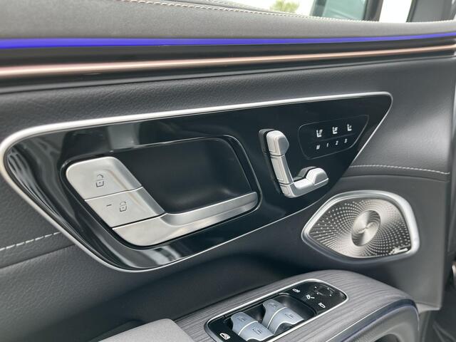 Mercedes-Benz EQS SUV 450+ AMG Line | Premium Plus Pakket | Comfort Pakket Achter | Rijassistentiepakket Plus | Panoramadak | Trekhaak | Hyperscreen | Burmester 3D Surround | High-End Entertainment Achter | Head-Up Display met Augmented Reality | Multicontourstoelen