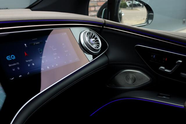 Mercedes-Benz EQS 450+ AMG Line 108 kWh | ex. BTW ¤55.500,- | Hyperscreen | Achterasbesturing | Airmatic | Distronic+ | Massage | Burmester | Digital Light | HUD | Stoelventilatie | Verwarmd Stuurwiel |