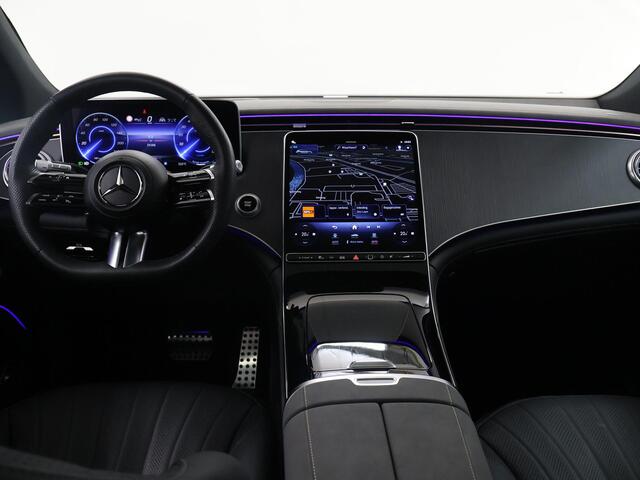 Mercedes-Benz EQS SUV 450 4MATIC 108 kWh AMG Line | Nieuwprijs ¤ 150.752 | Premium Plus Pakket | Panoramaschuifdak | Akoestiekcomfortpakket | Massagestoelen | Trekhaak | Softclose | Verwarmde Voorruit |