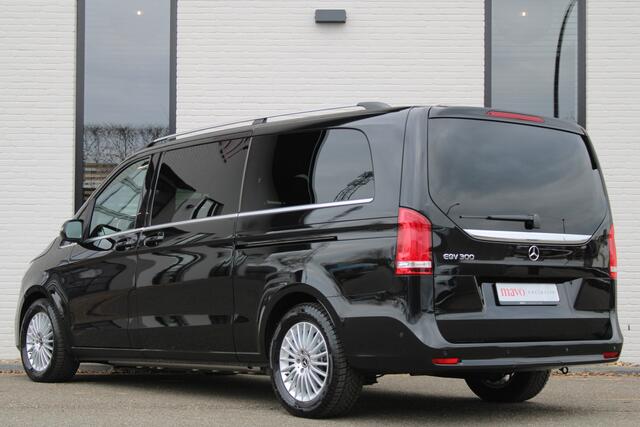 Mercedes-Benz EQV 300 / Extra Lang / 8 Persoons / 100% Electrisch / 2x Elec Schuifdeur / MBUX (apple carplay) / Vol Opties / NIEUWSTAAT