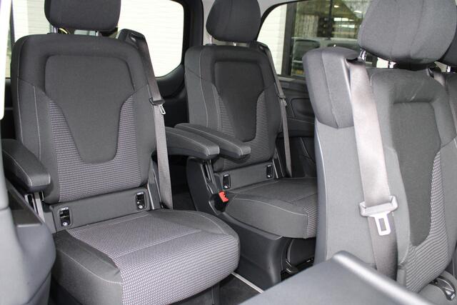 Mercedes-Benz EQV 300 L2 / 7-Persoons / Luchtvering / Led / 3200 KM / Electr Stoelen / Vol Opties / NIEUW!!