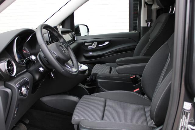 Mercedes-Benz EQV 300 L2 / 7-Persoons / Luchtvering / Led / 3200 KM / Electr Stoelen / Vol Opties / NIEUW!!
