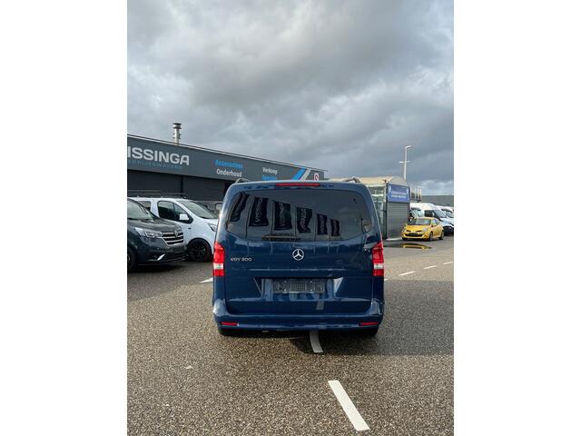 Mercedes-Benz EQV 300 L2 90 kWh tot 350 km (WLTP)